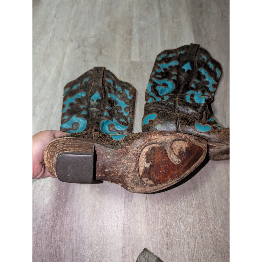 boots - Picture 2 of 5